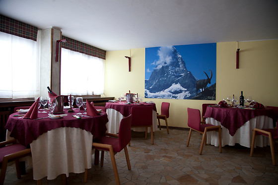 Hotel lo Stambecco - photo 2