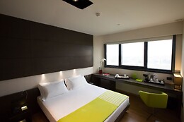 Best Western Plus The Hub Hotel