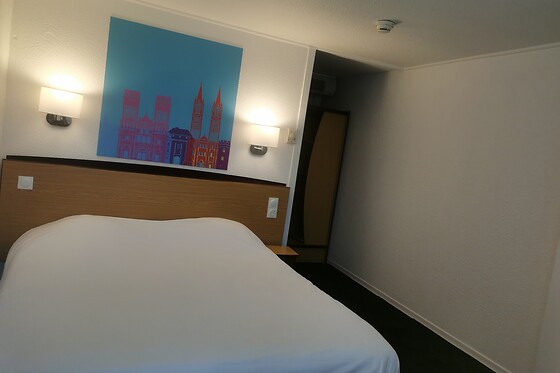 Kyriad Direct - Evreux - photo 1