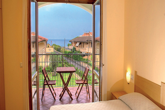 Larus Hotel - photo 6