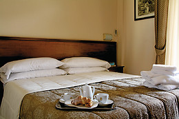 Hotel Pausania Inn