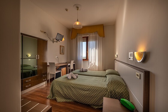 Hotel Cristallo - photo 1