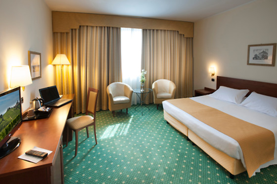 Phi Hotel Cavalieri - photo 1