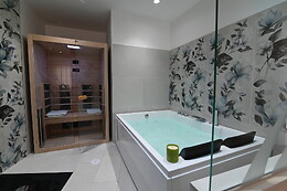 Slope Suites & SPA