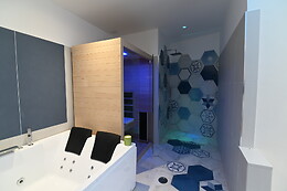 Slope Suites & SPA