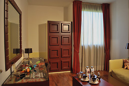 Etruscan Chocohotel