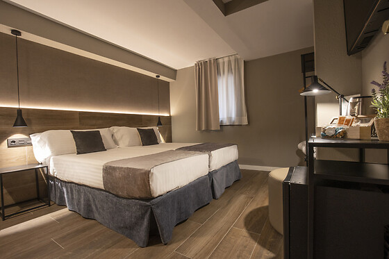 YOMO EUREKA HOTEL - photo 0