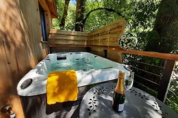 Camping 4* des Sources Chaudes