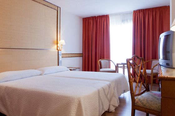 HOTEL INTUR ORANGE - photo 1