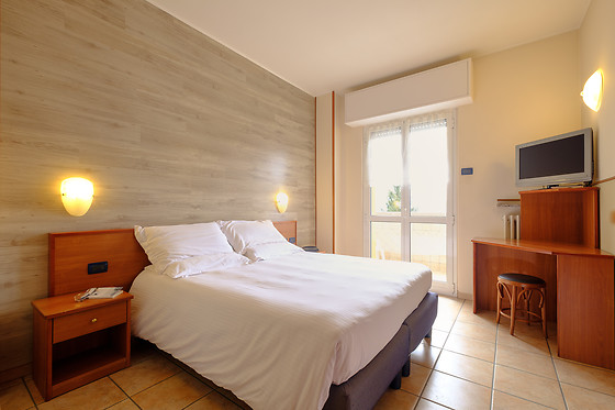 Hotel Ristorante Moderno - photo 0